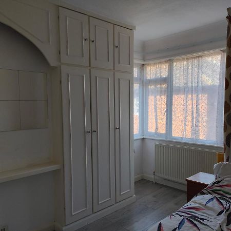 Please Cancel Your Bookings Londres Extérieur photo