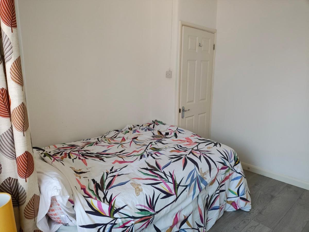 Please Cancel Your Bookings Londres Extérieur photo